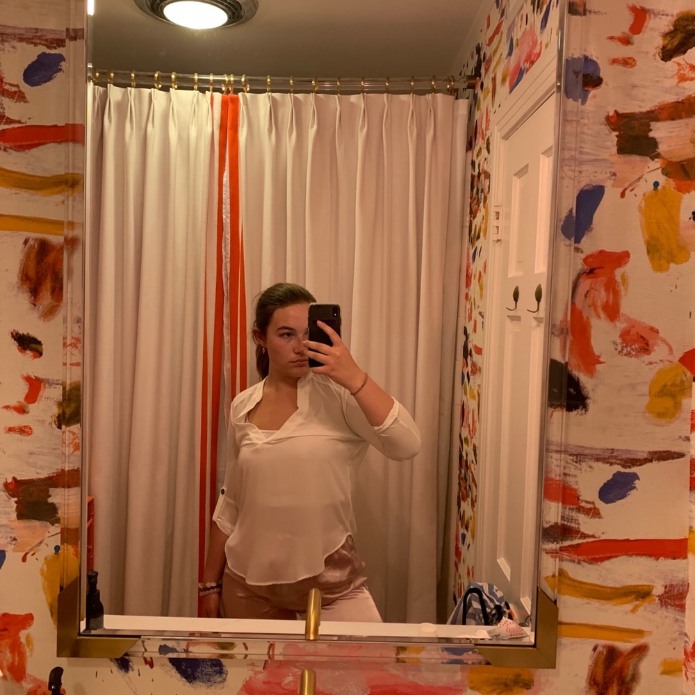 White blouse - Picture 2 of 2